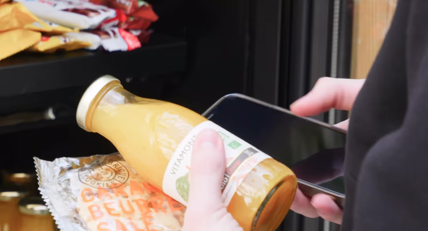 649d566d3940230d0baa6064 comment2 background