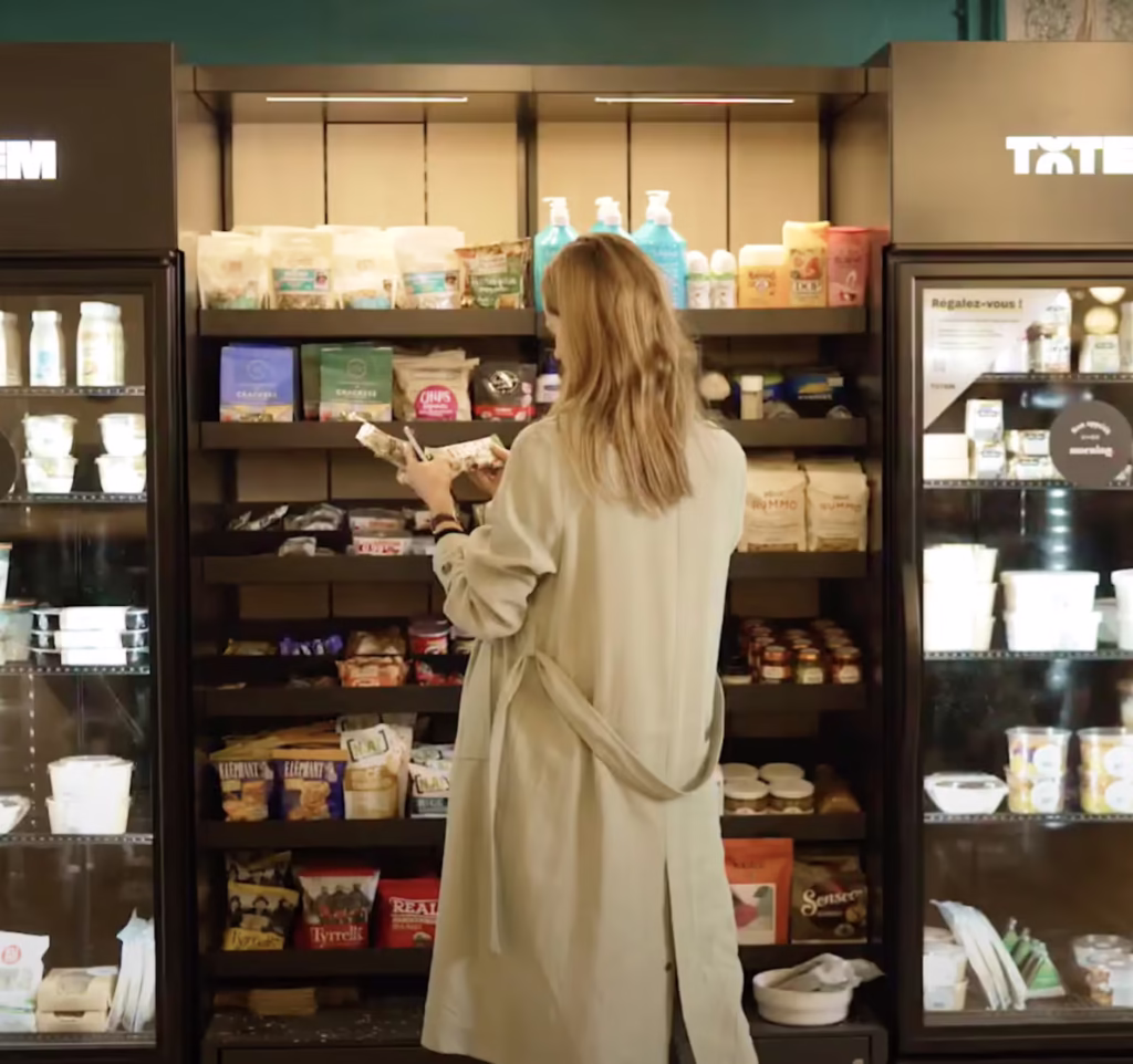 67093b8cf2d543a94d0d0b1c Miniature Magasin sur mesure